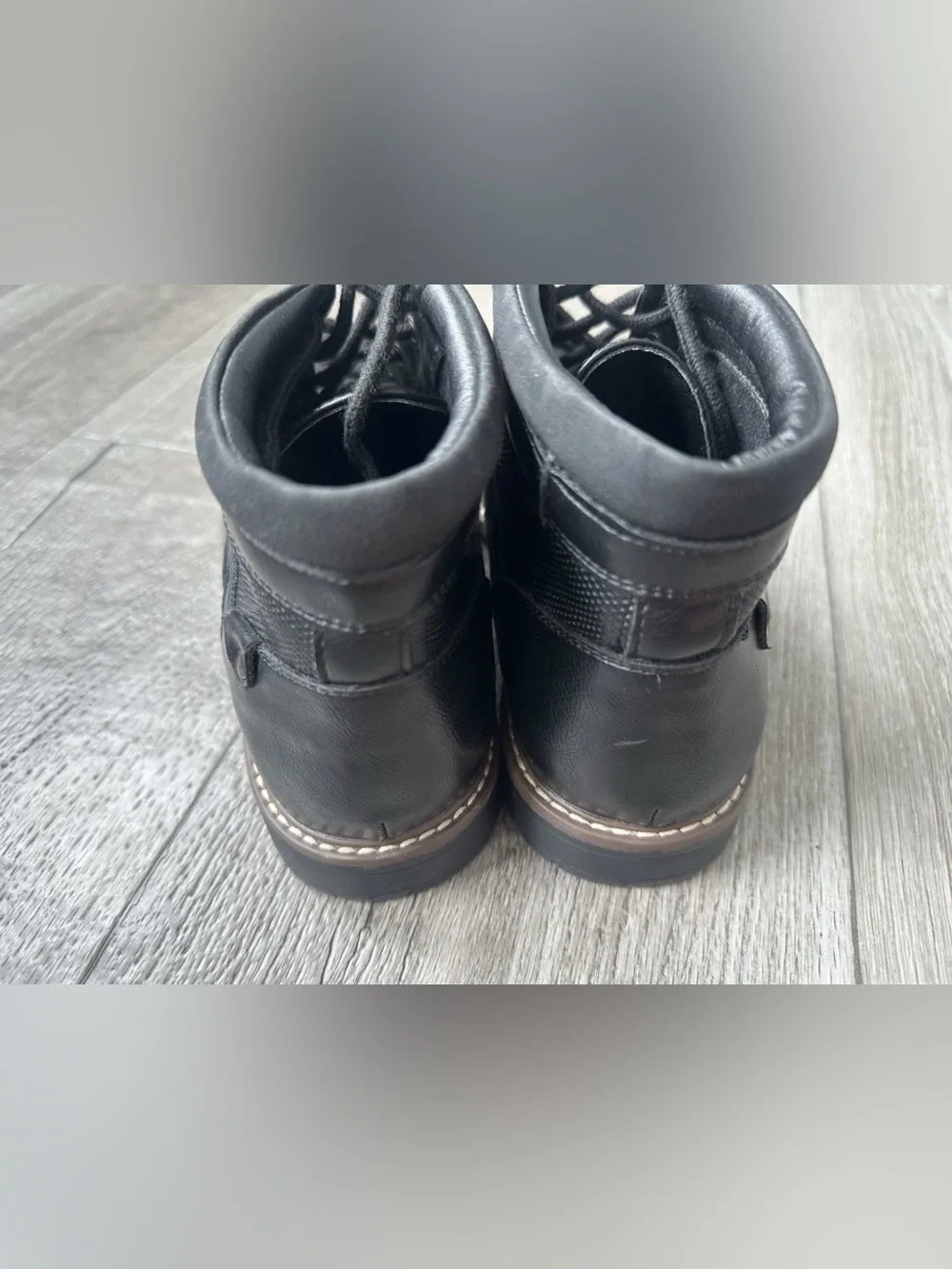 Guess Men's Black Leather Chukka Boots